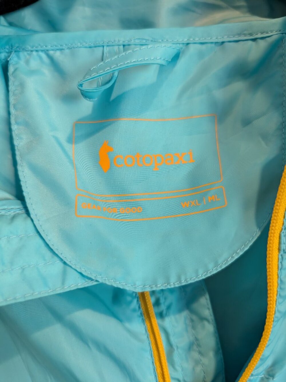 Cotopaxi windbreaker - Picture 3 of 3